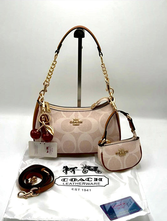 (COACH Teri Bag with Coach Cherry Charm & Mini Bag Charm(Master)-Box Packing